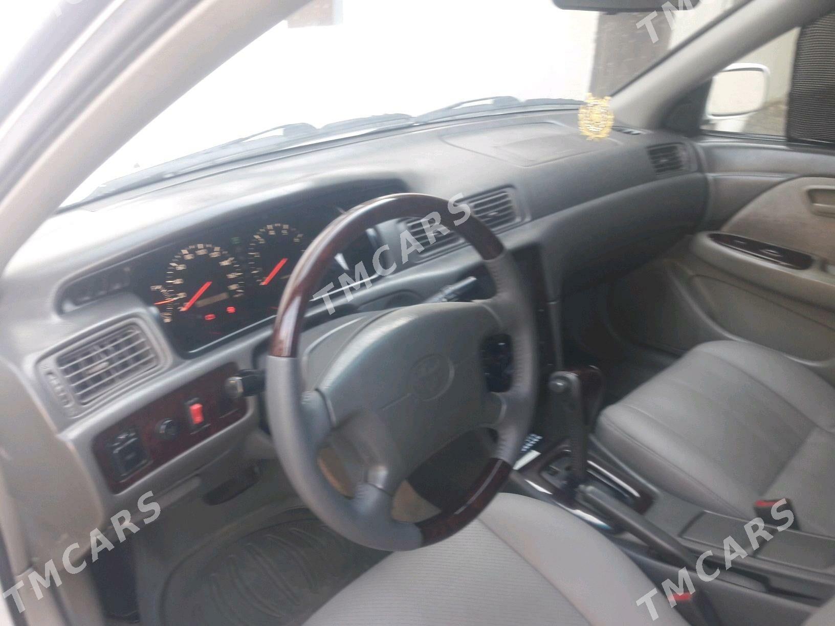 Toyota Camry 1998 - 140 000 TMT - Кака - img 10