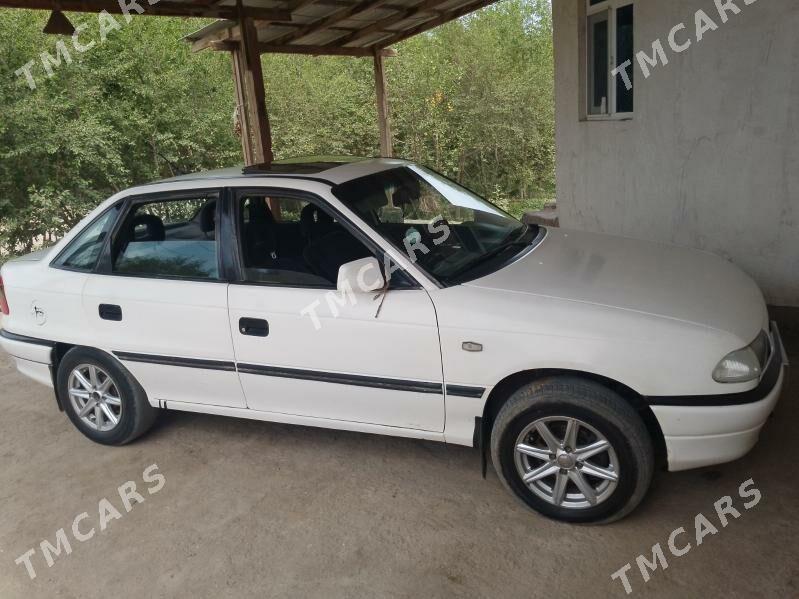 Opel Astra 1993 - 38 000 TMT - Şabat etr. - img 4