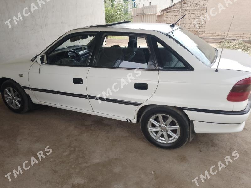 Opel Astra 1993 - 38 000 TMT - Şabat etr. - img 3