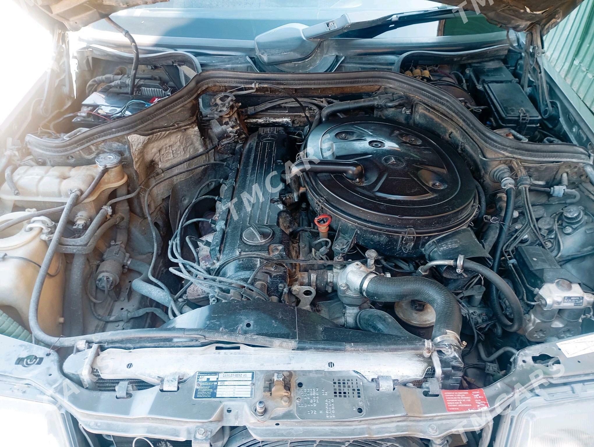 Mercedes-Benz 230E 1990 - 45 000 TMT - Чарджоу - img 4