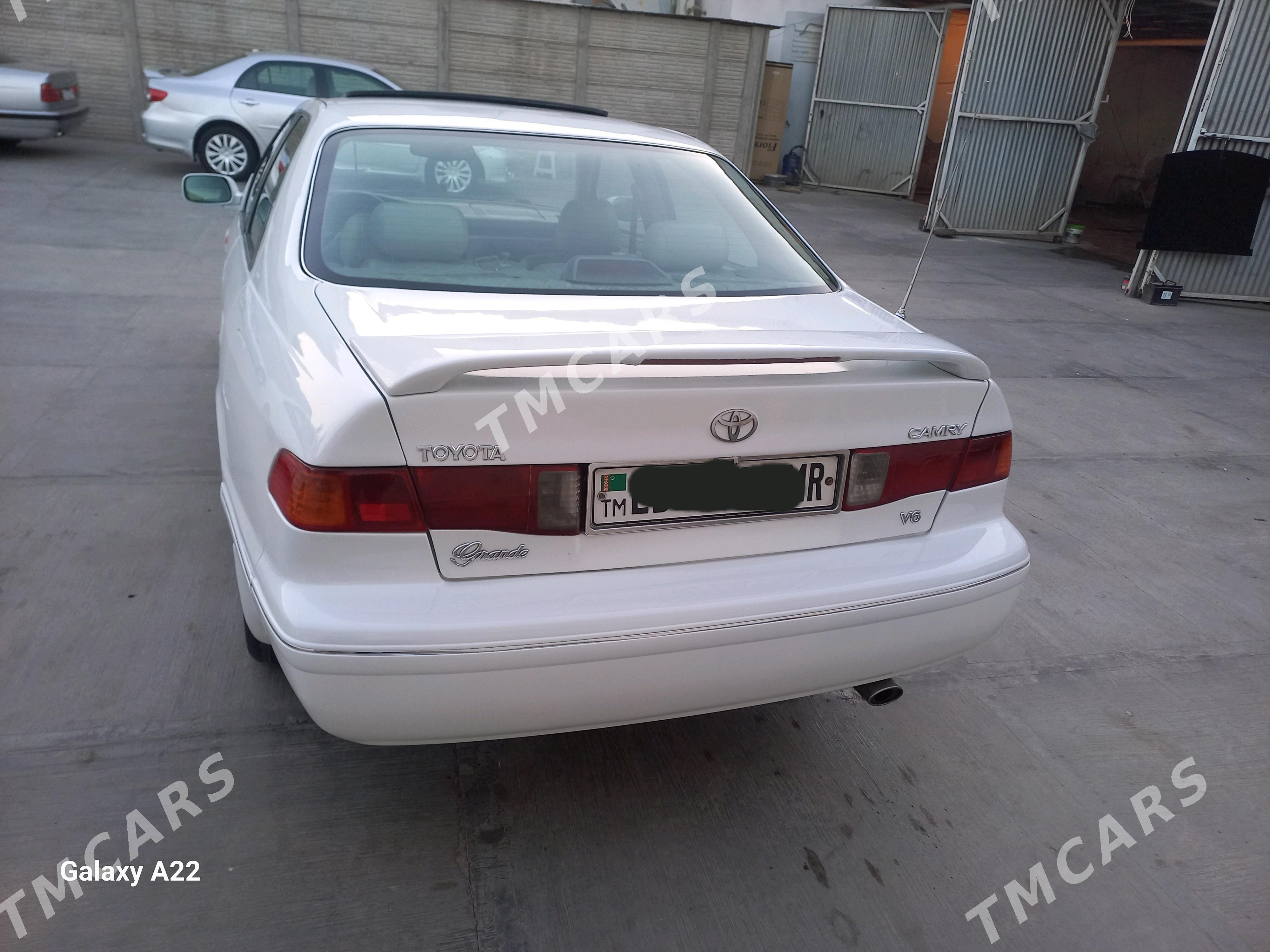 Toyota Camry 2000 - 137 000 TMT - Мары - img 2