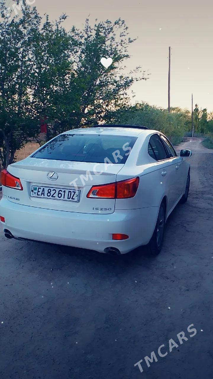 Lexus IS 250 2009 - 190 000 TMT - етр. Туркменбаши - img 4