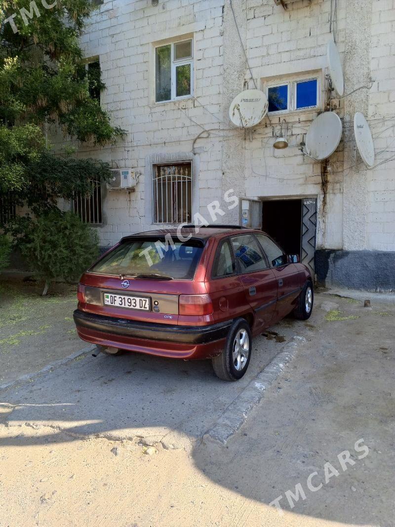 Opel Astra 1992 - 30 000 TMT - Туркменбаши - img 2