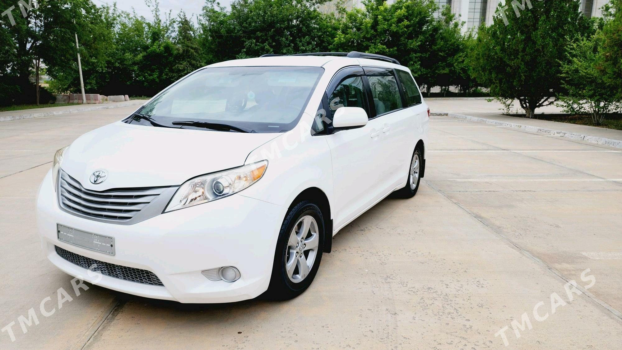 Toyota Sienna 2017 - 335 000 TMT - Ашхабад - img 3