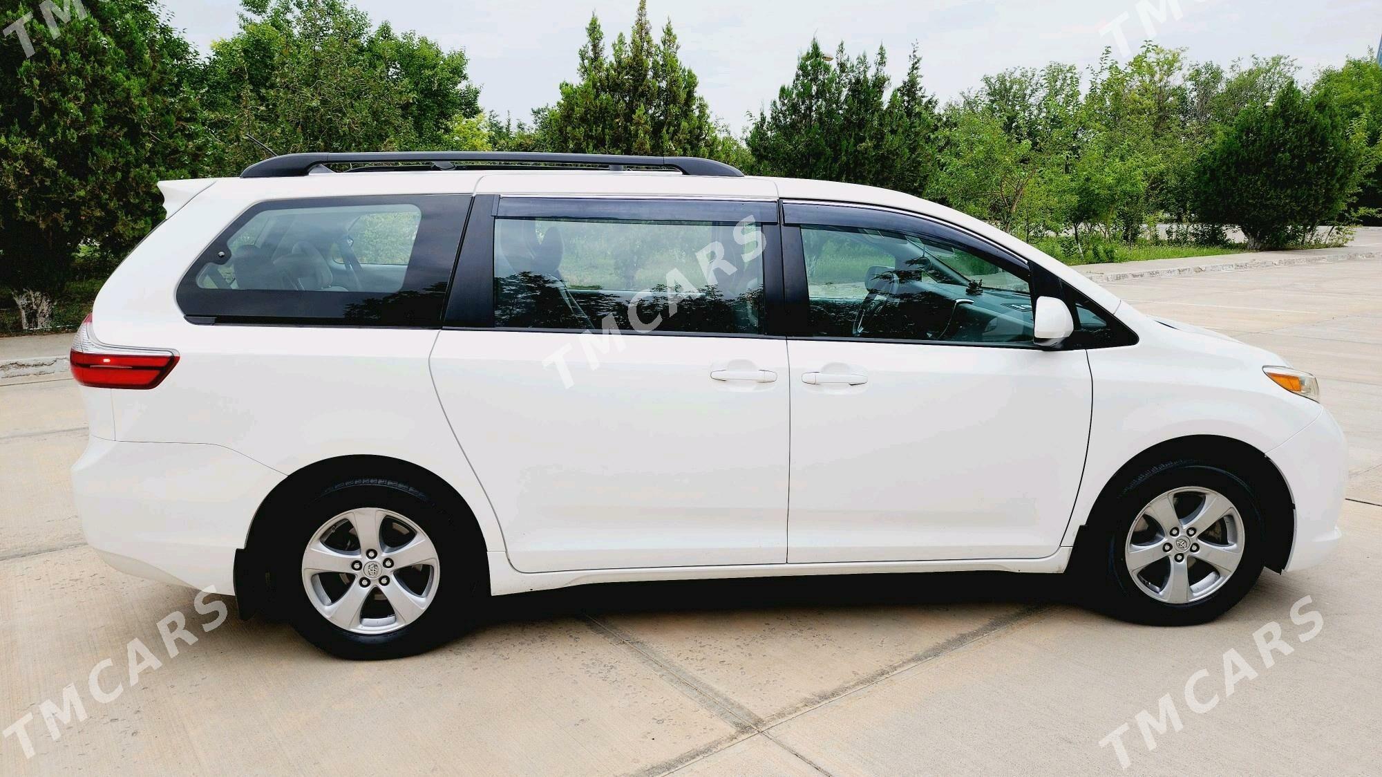 Toyota Sienna 2017 - 335 000 TMT - Ашхабад - img 8