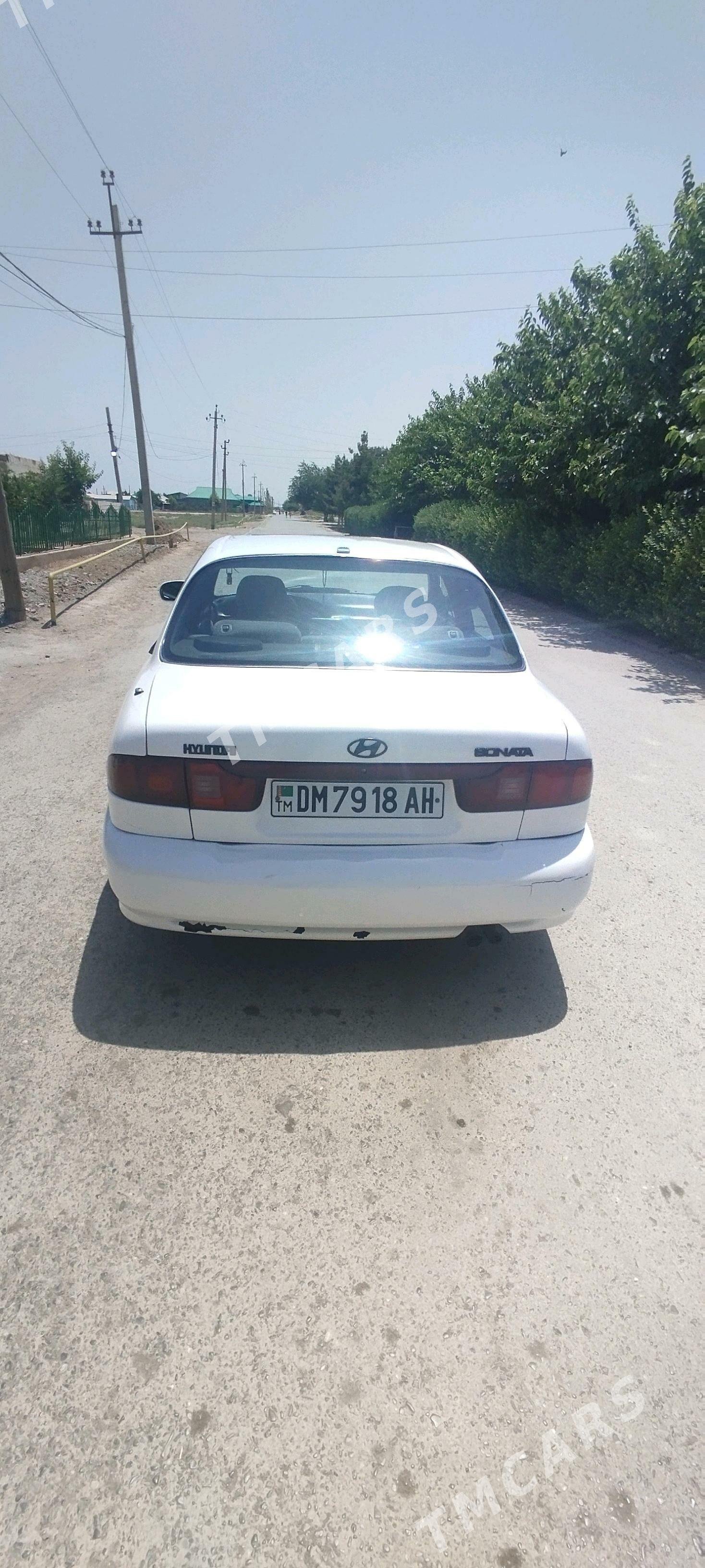 Hyundai Elantra 1994 - 35 000 TMT - Ýaşlyk - img 3