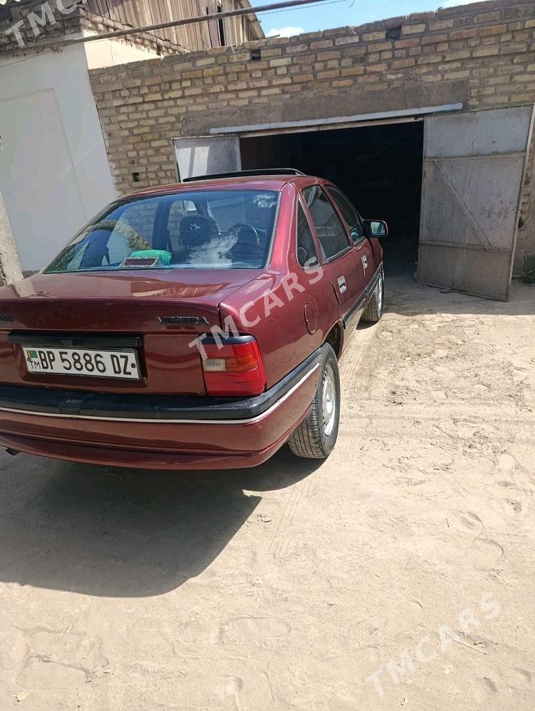 Opel Vectra 1994 - 40 000 TMT - Болдумсаз - img 3