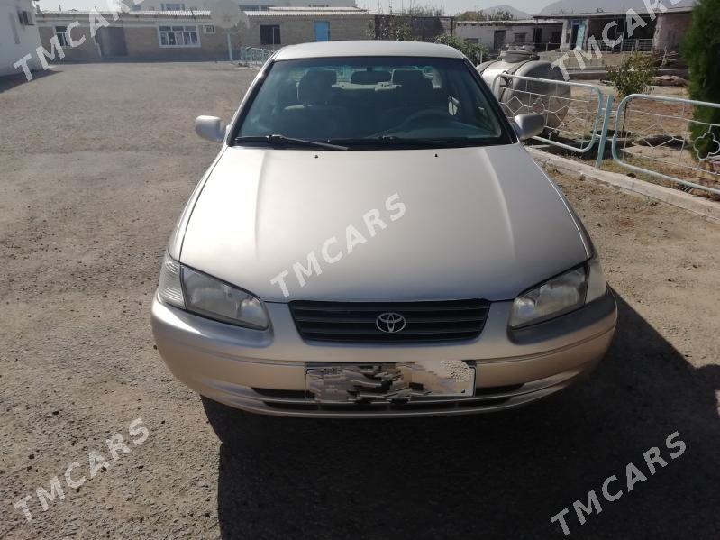 Toyota Camry 2001 - 125 000 TMT - Хазар - img 3