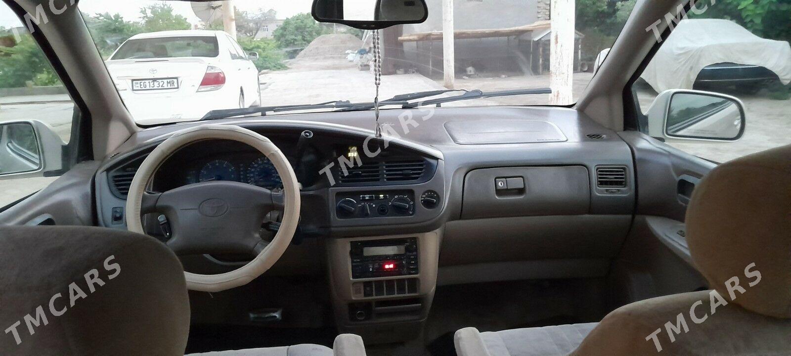 Toyota Sienna 2001 - 115 000 TMT - Байрамали - img 4