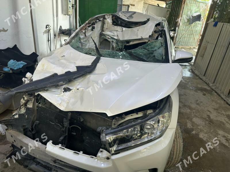 Toyota Highlander 2016 - 300 000 TMT - Aşgabat - img 4