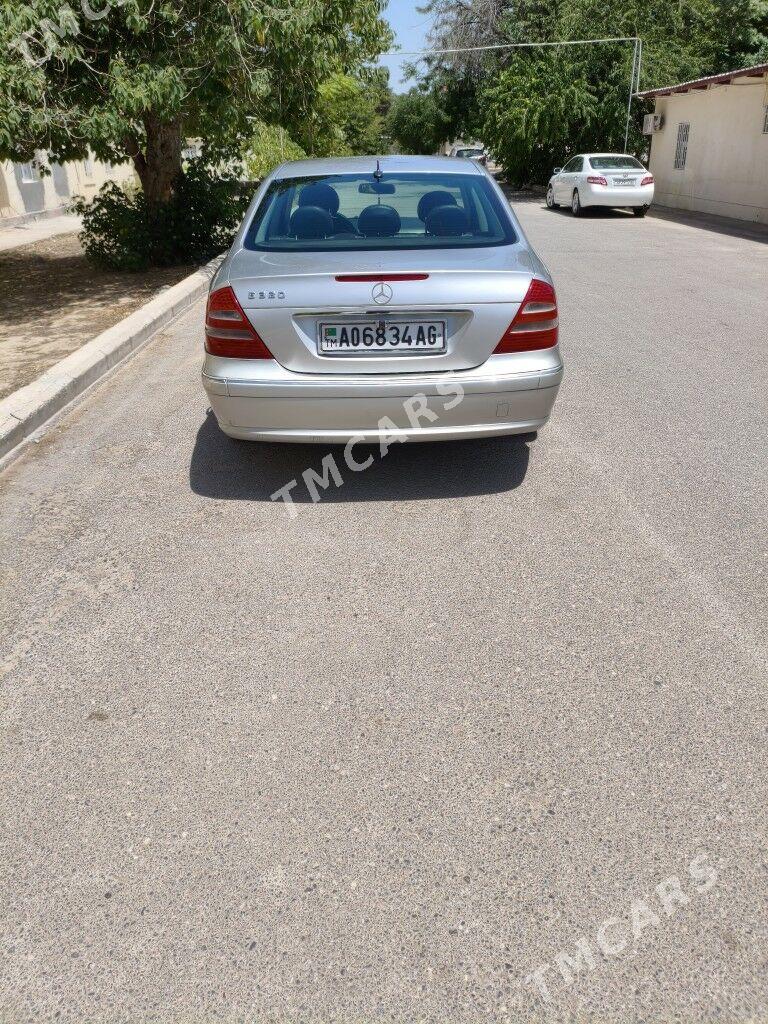 Mercedes-Benz E320 2005 - 140 000 TMT - 30 mkr - img 2