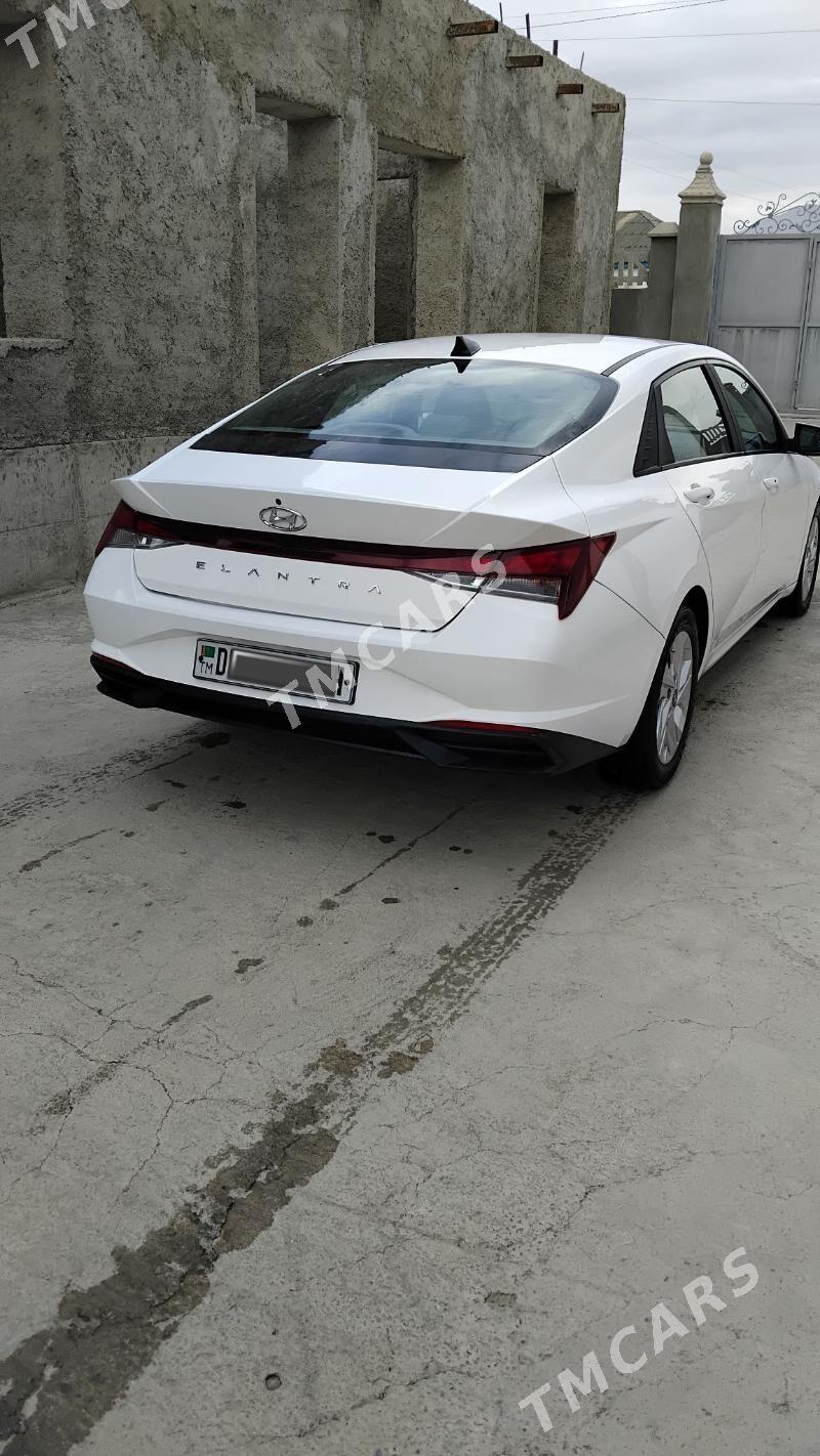 Hyundai Elantra 2021 - 245 000 TMT - Гёкдепе - img 3