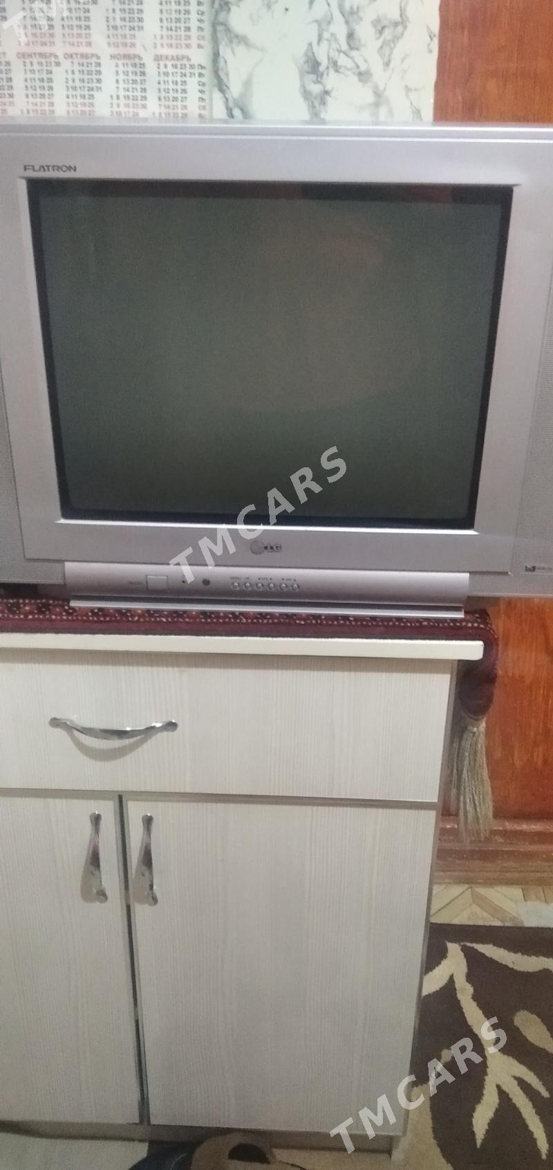 LG FLATRON  телевизор - Мары - img 2