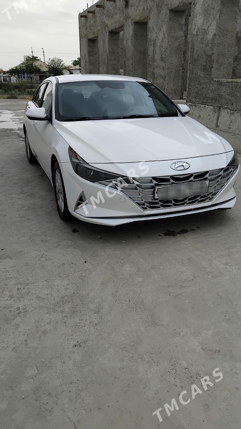 Hyundai Elantra 2021 - 245 000 TMT - Гёкдепе - img 5