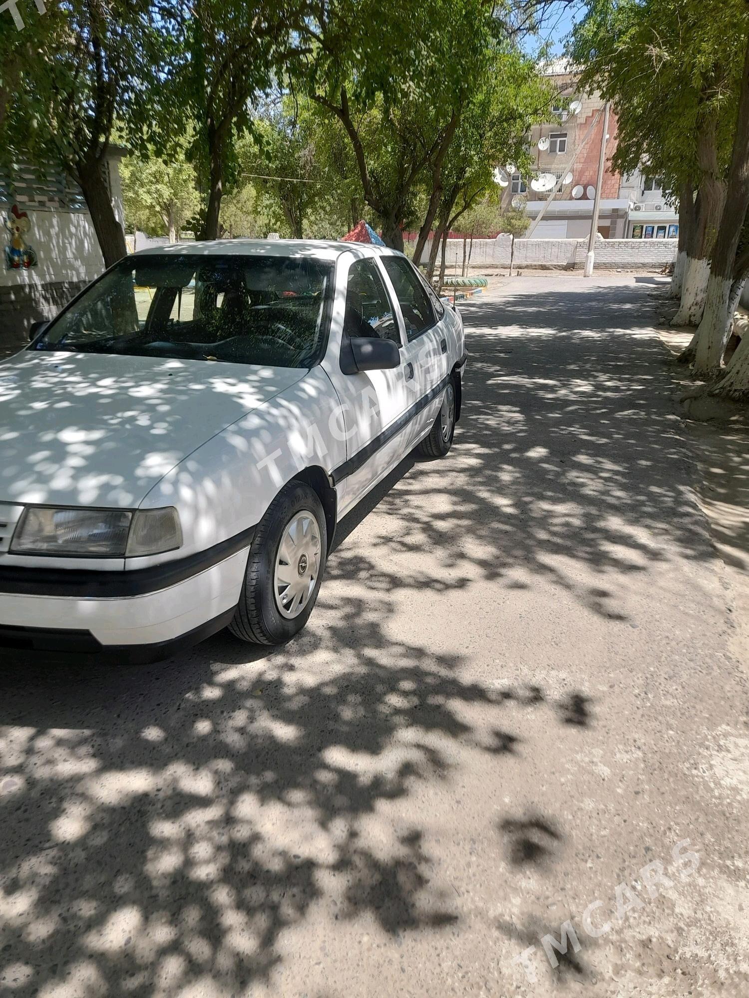 Opel Vectra 1989 - 32 000 TMT - Мары - img 6
