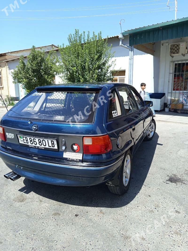 Opel Astra 1992 - 35 000 TMT - Sakar - img 5