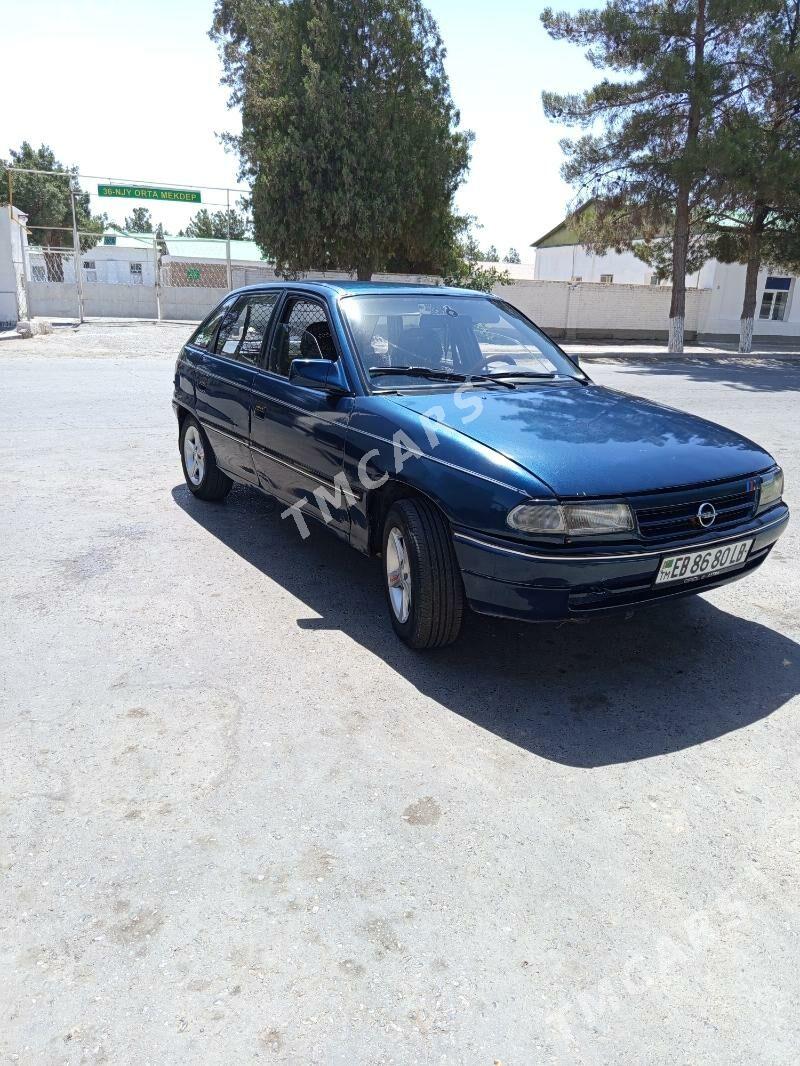 Opel Astra 1992 - 35 000 TMT - Sakar - img 9