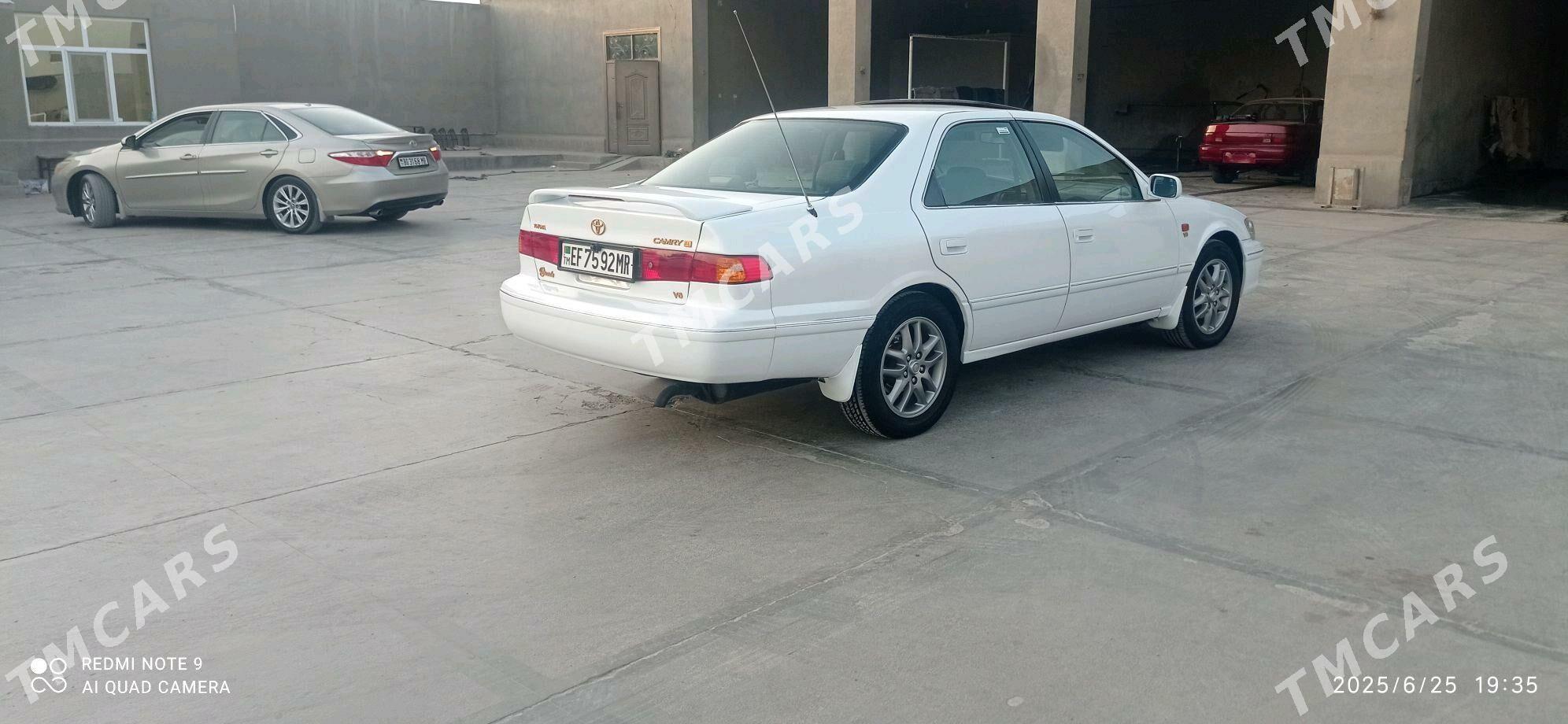 Toyota Camry 1999 - 135 000 TMT - Мары - img 4
