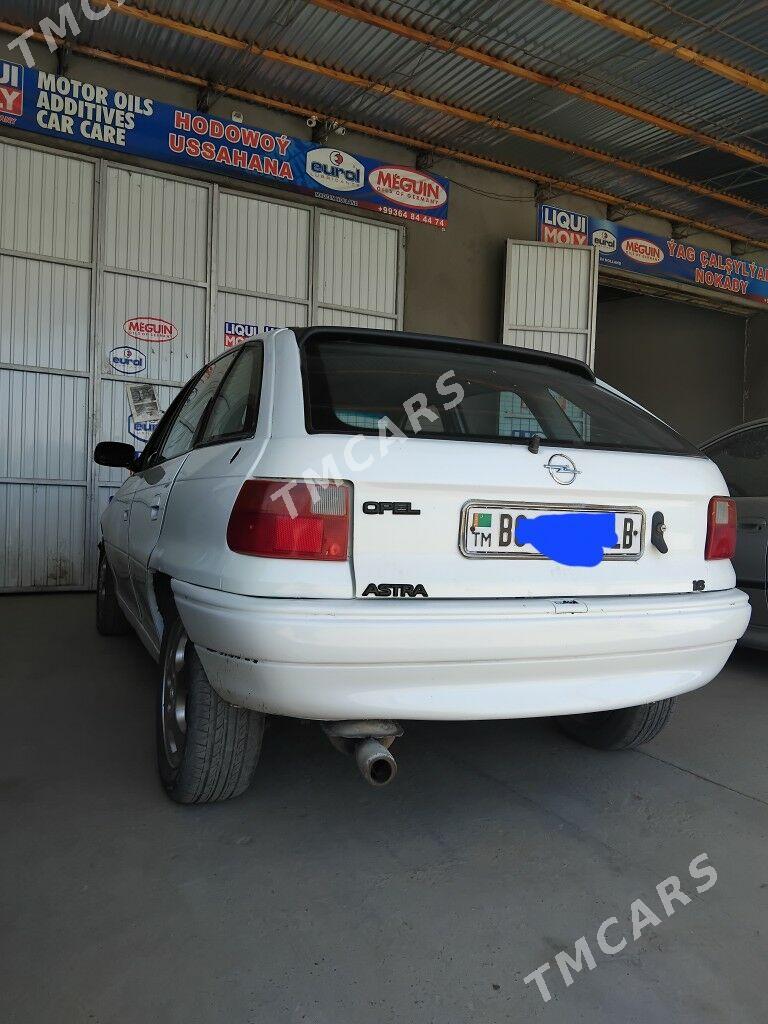 Opel Astra 1992 - 29 000 TMT - Дянев - img 2