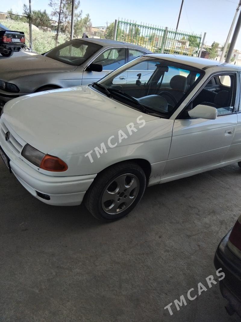 Opel Astra 1992 - 29 000 TMT - Дянев - img 4