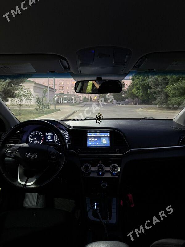 Hyundai Elantra 2020 - 180 000 TMT - Кëши - img 6