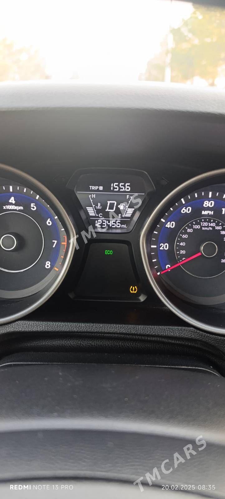Hyundai Elantra 2015 - 190 000 TMT - 11 мкр - img 6