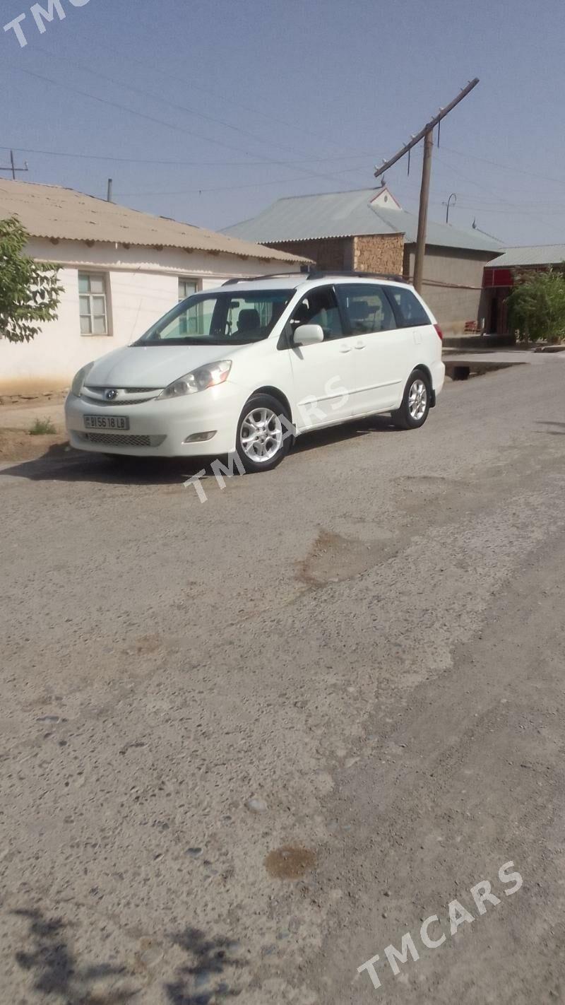 Toyota Sienna 2005 - 185 000 TMT - Койтендаг - img 2