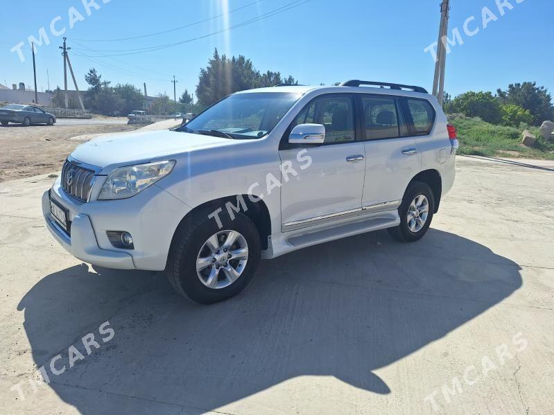 Toyota Land Cruiser Prado 2012 - 500 000 TMT - Дянев - img 2