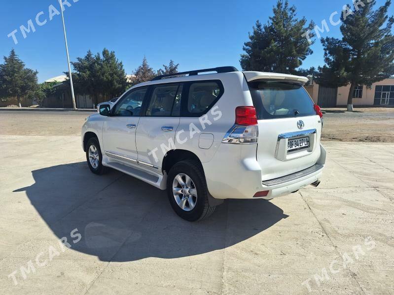 Toyota Land Cruiser Prado 2012 - 500 000 TMT - Дянев - img 7