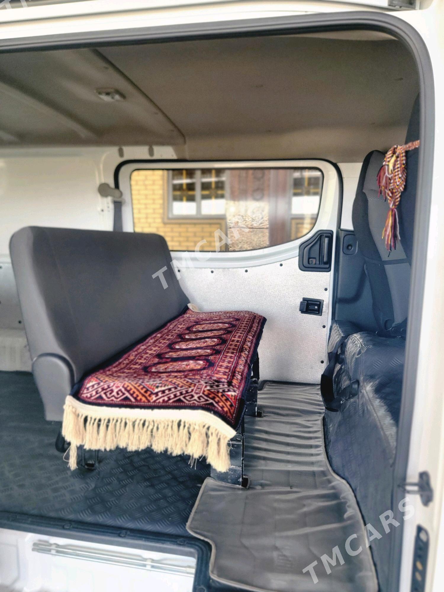 Nissan Urvan 2023 - 370 000 TMT - Mary - img 3