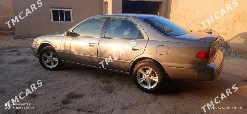 Toyota Camry 2001 - 125 000 TMT - Кёнеургенч - img 2