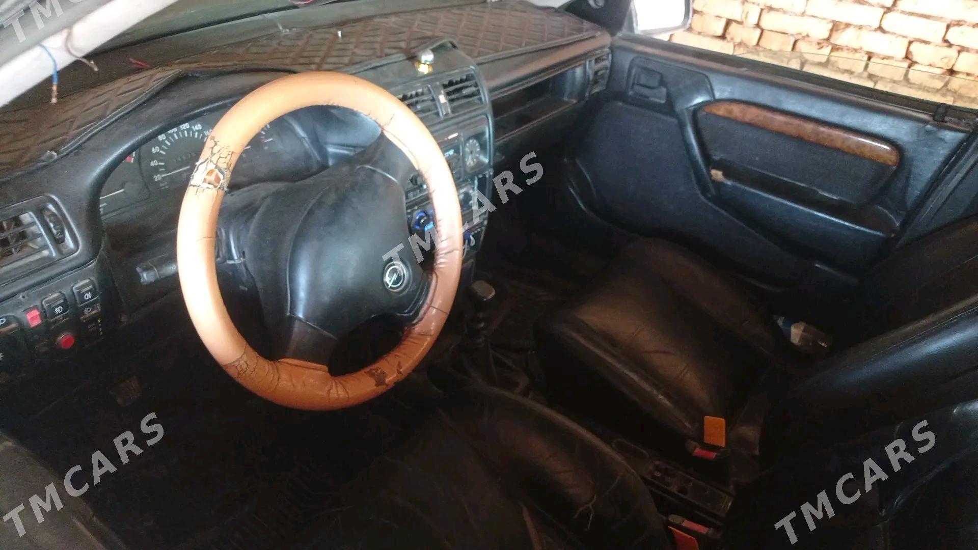 Opel Vectra 1990 - 19 000 TMT - Болдумсаз - img 2