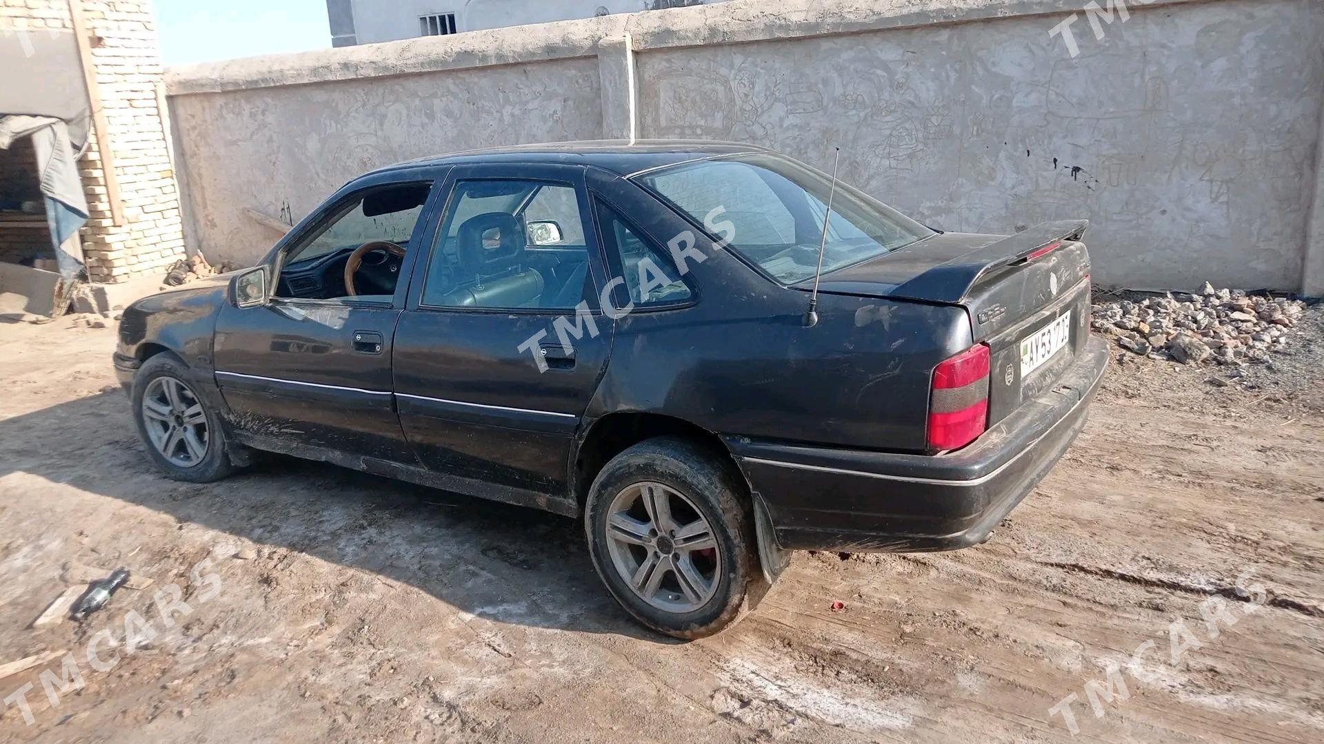 Opel Vectra 1990 - 19 000 TMT - Болдумсаз - img 4