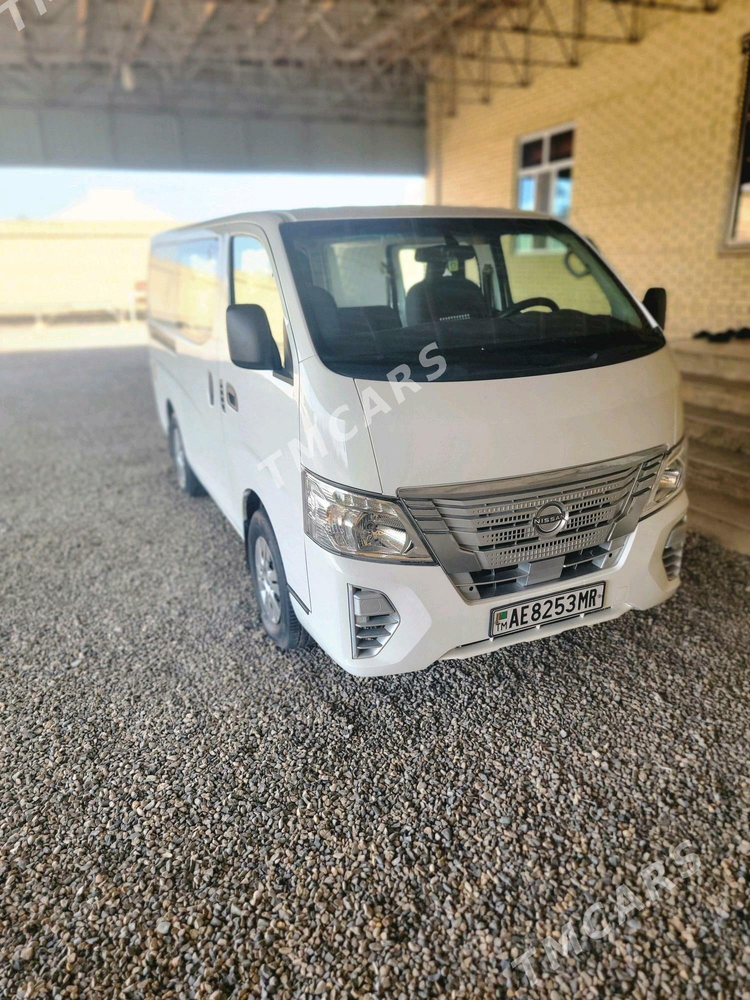 Nissan Urvan 2023 - 370 000 TMT - Mary - img 5
