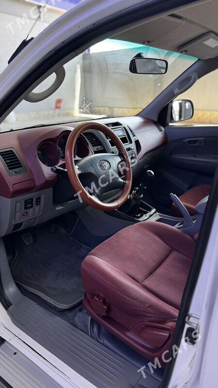 Toyota Hilux 2011 - 290 000 TMT - Серахс - img 6