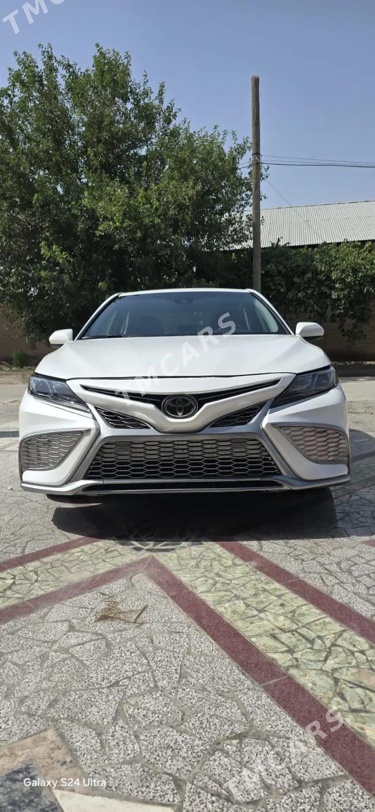 Toyota Camry 2021 - 340 000 TMT - Dänew - img 8