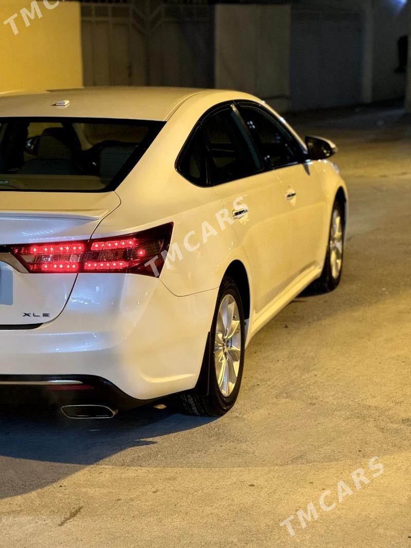 Toyota Avalon 2016 - 305 000 TMT - Podwoýski köç. (Bitarap Türkmenistan şaýoly) - img 4