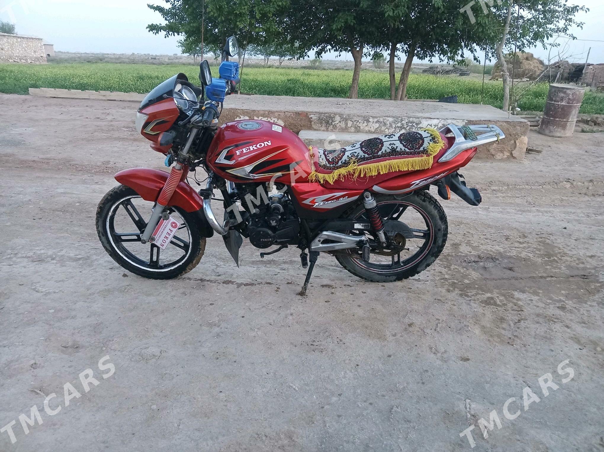 Fekon FK200-14G 2015 - 17 000 TMT - Достлук - img 2