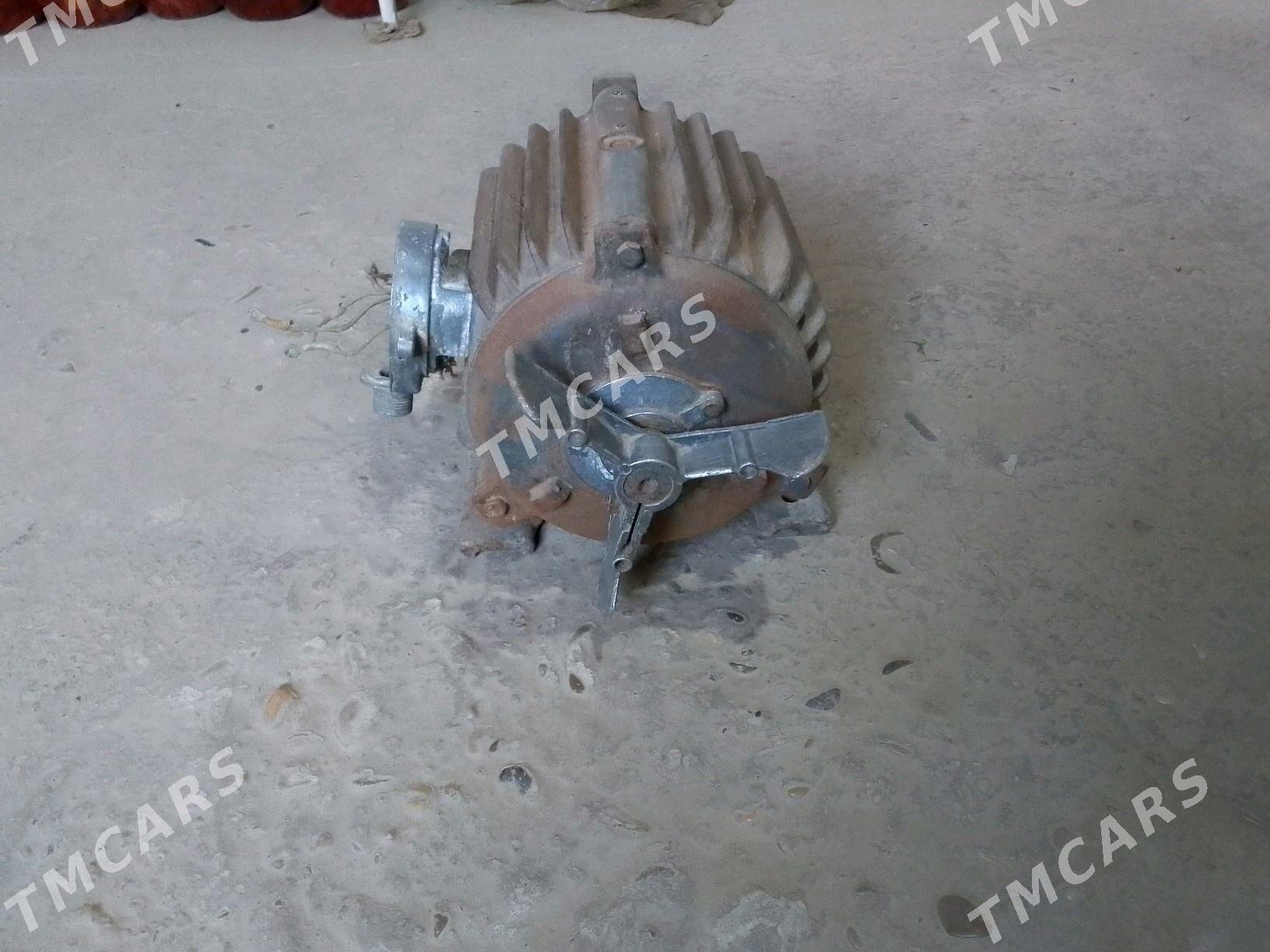 Generator A02-32 -2 4КВТ/3000 - Tagtabazar - img 2