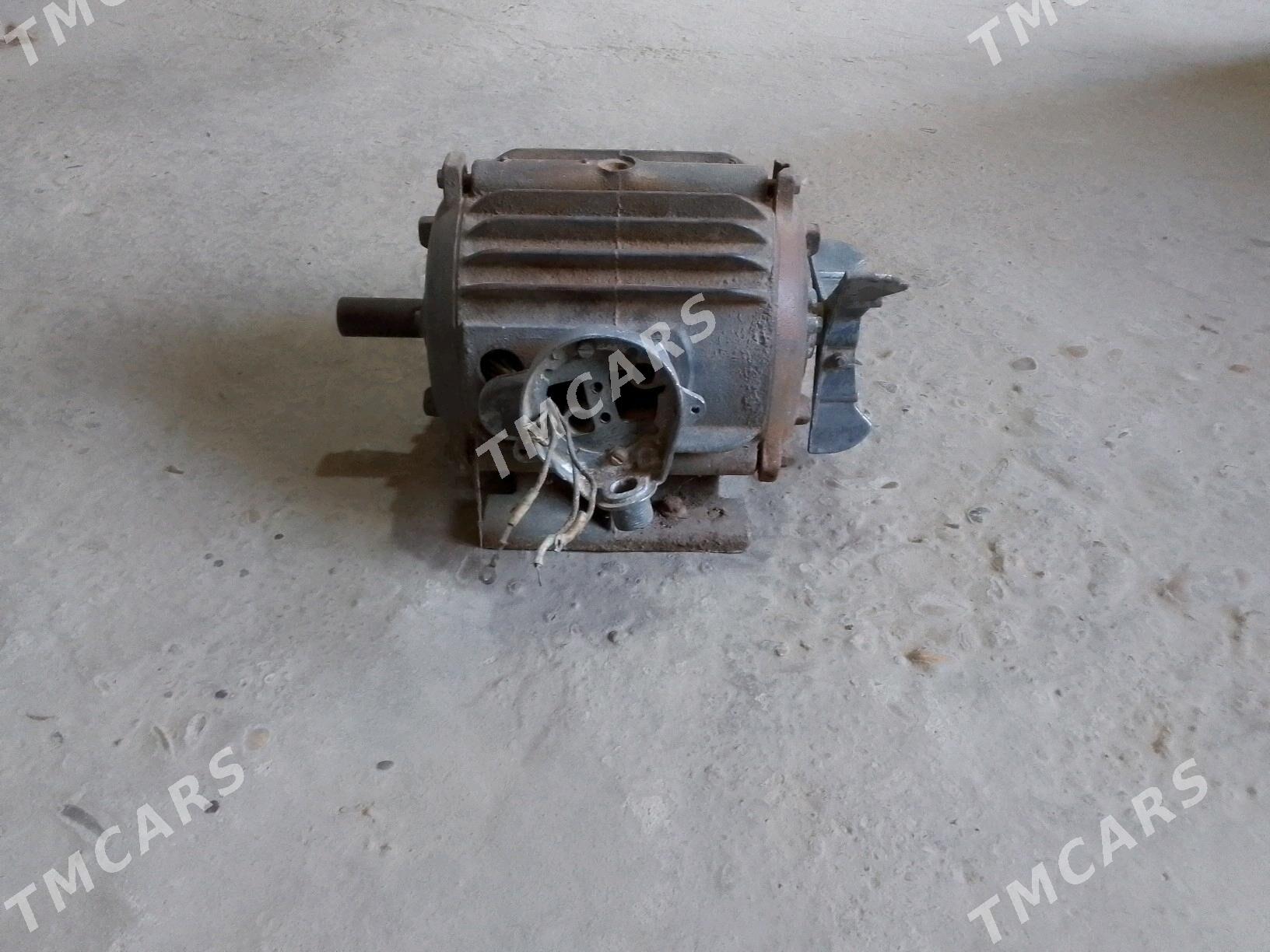 Generator A02-32 -2 4КВТ/3000 - Tagtabazar - img 3