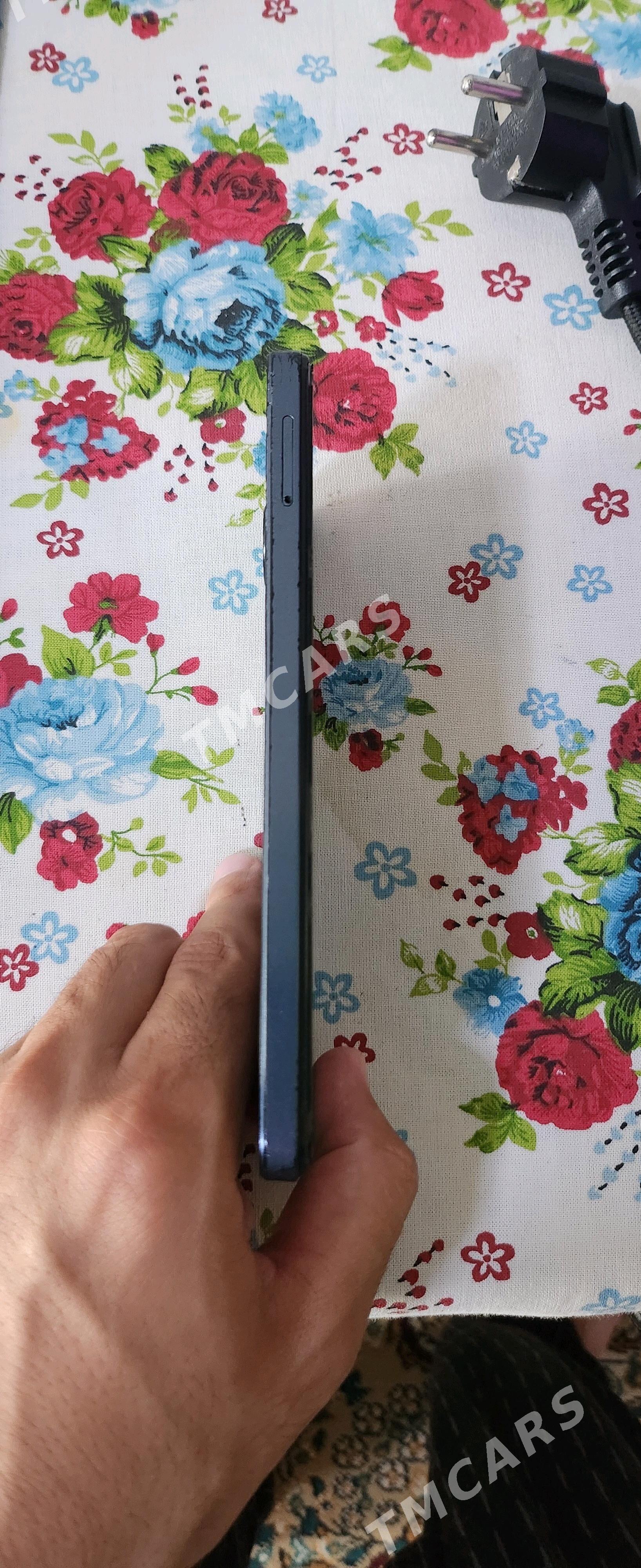 Tecno spark 20c - Ýaşlyk - img 2