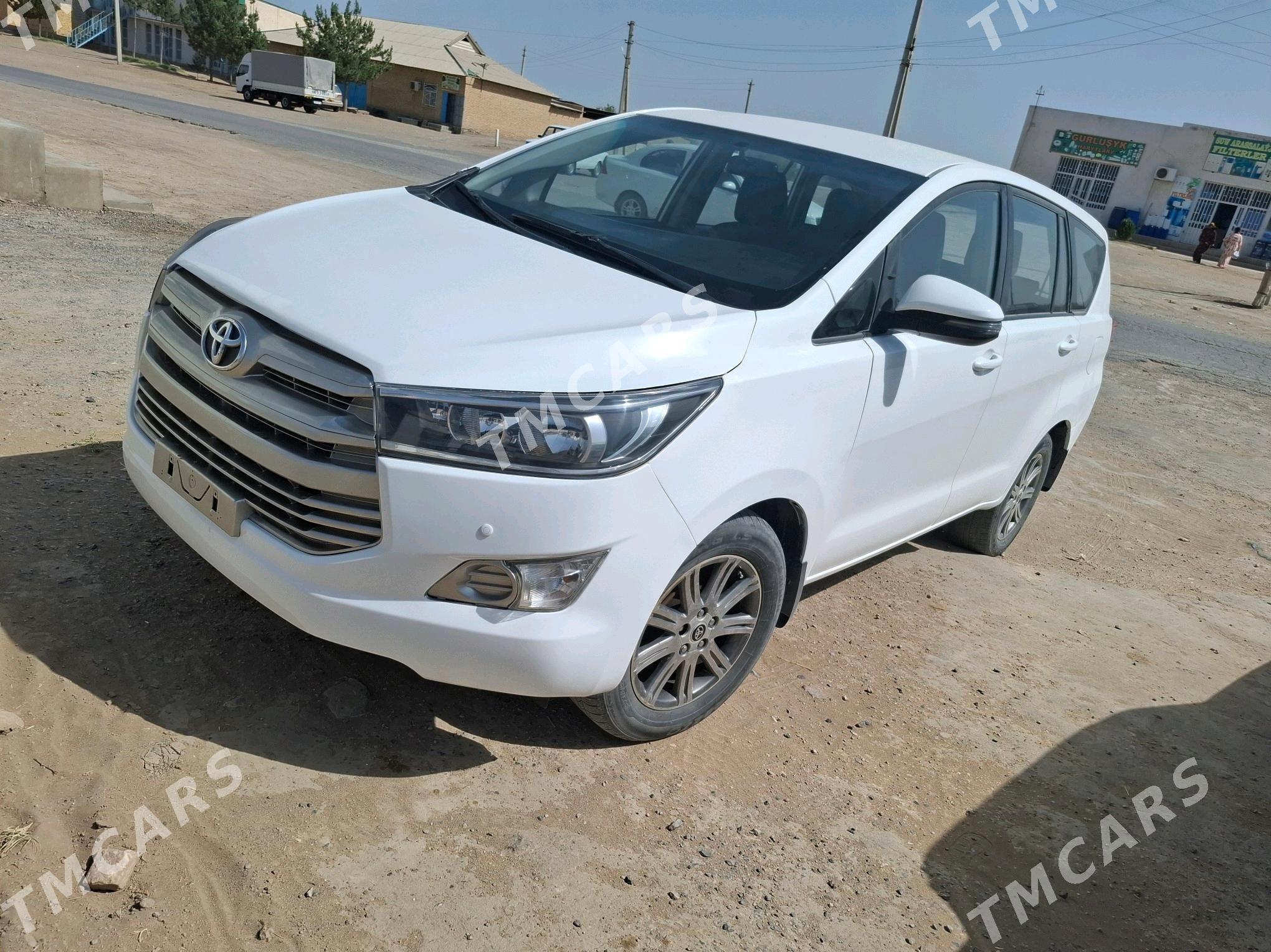 Toyota Innova 2020 - 250 000 TMT - Hojambaz - img 4