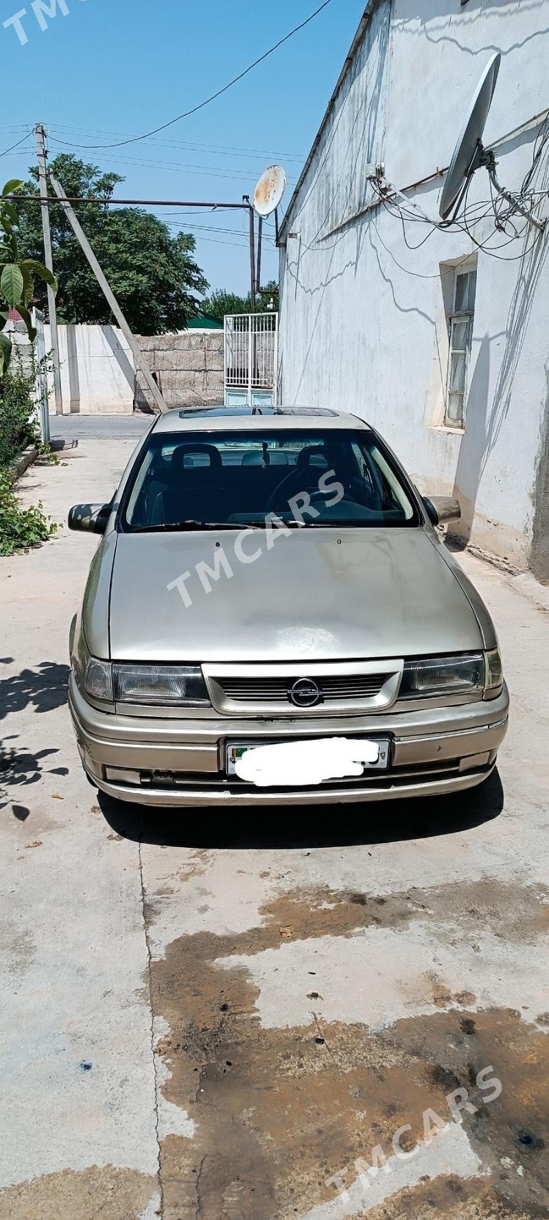 Opel Vectra 1990 - 30 000 TMT - Garadamak - img 3