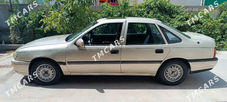 Opel Vectra 1990 - 30 000 TMT - Garadamak - img 4