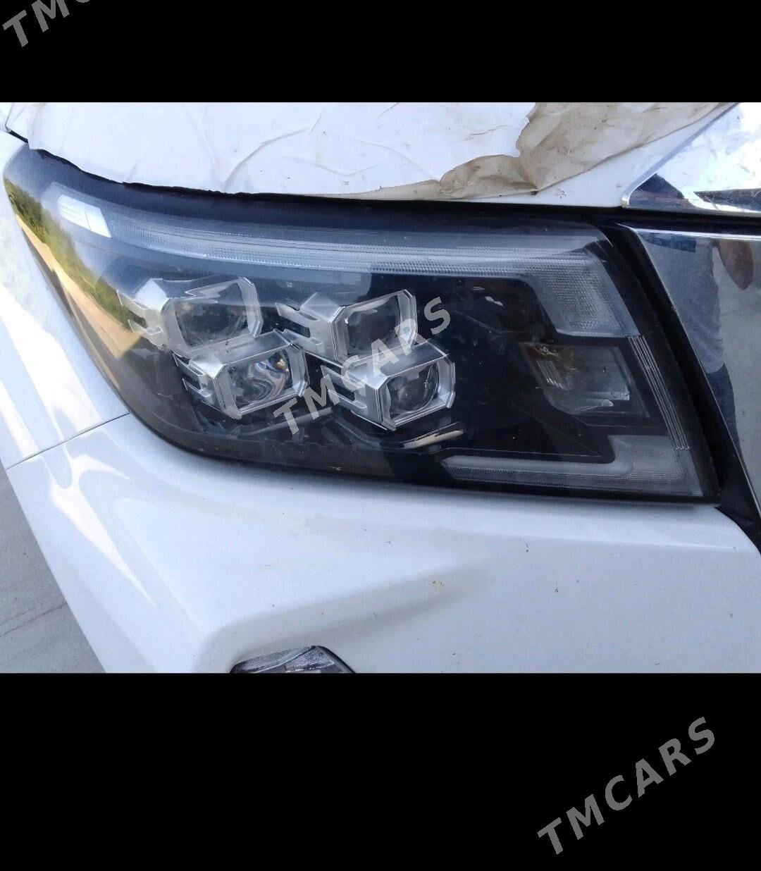 Nissan Navara 2024 - 425 000 TMT - Türkmenbaşy - img 4