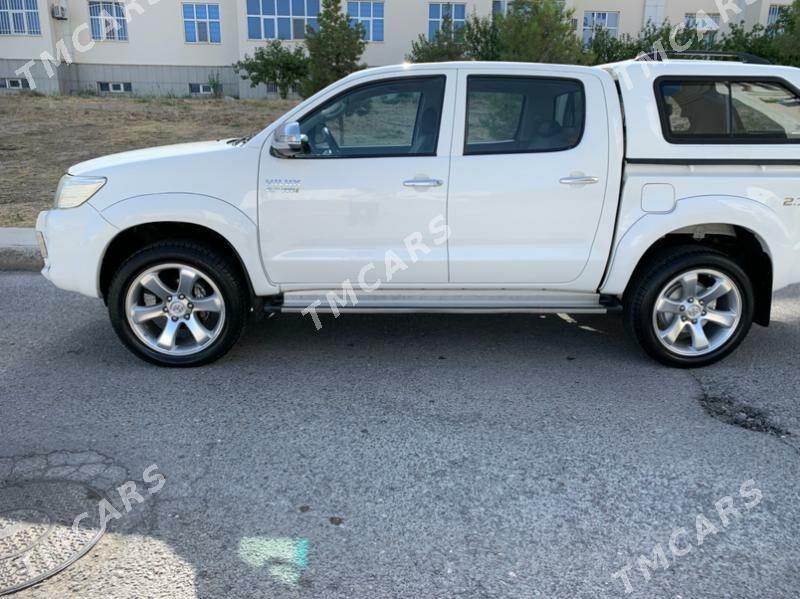 Toyota Hilux 2015 - 460 000 TMT - Änew - img 2