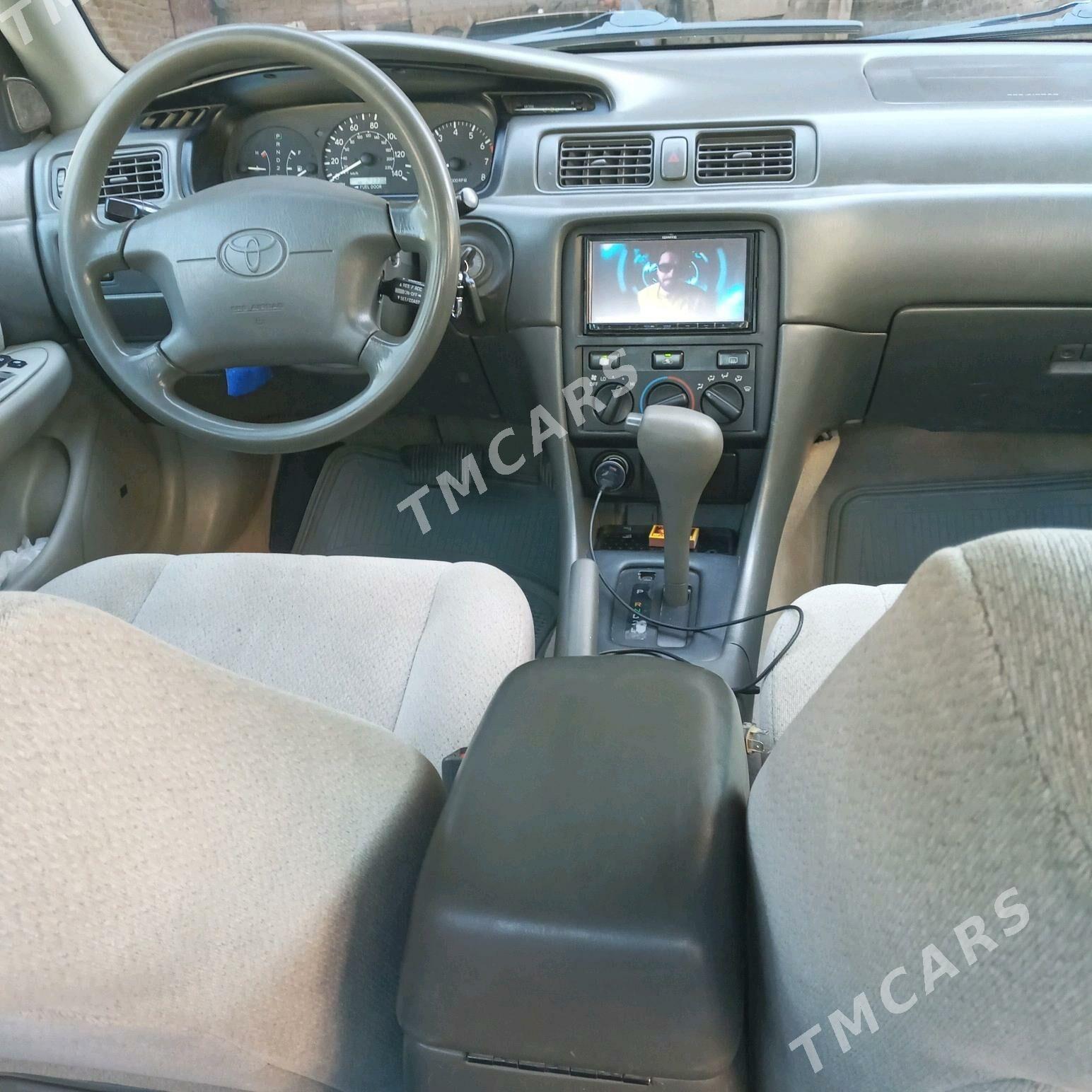 Toyota Camry 2001 - 138 000 TMT - Saýat - img 5