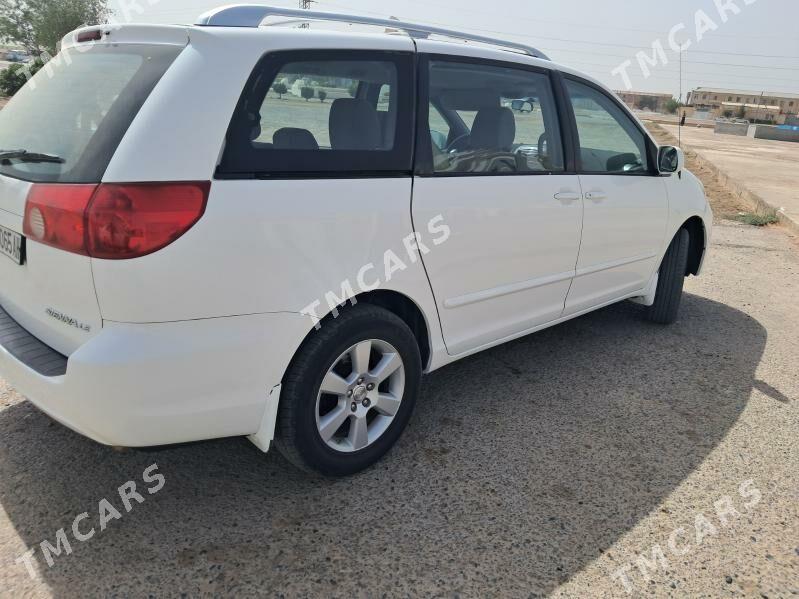 Toyota Sienna 2008 - 205 000 TMT - Теджен - img 5