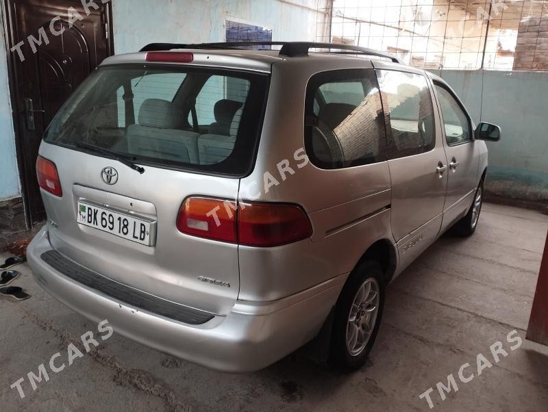 Toyota Sienna 2000 - 125 000 TMT - Сакар - img 4