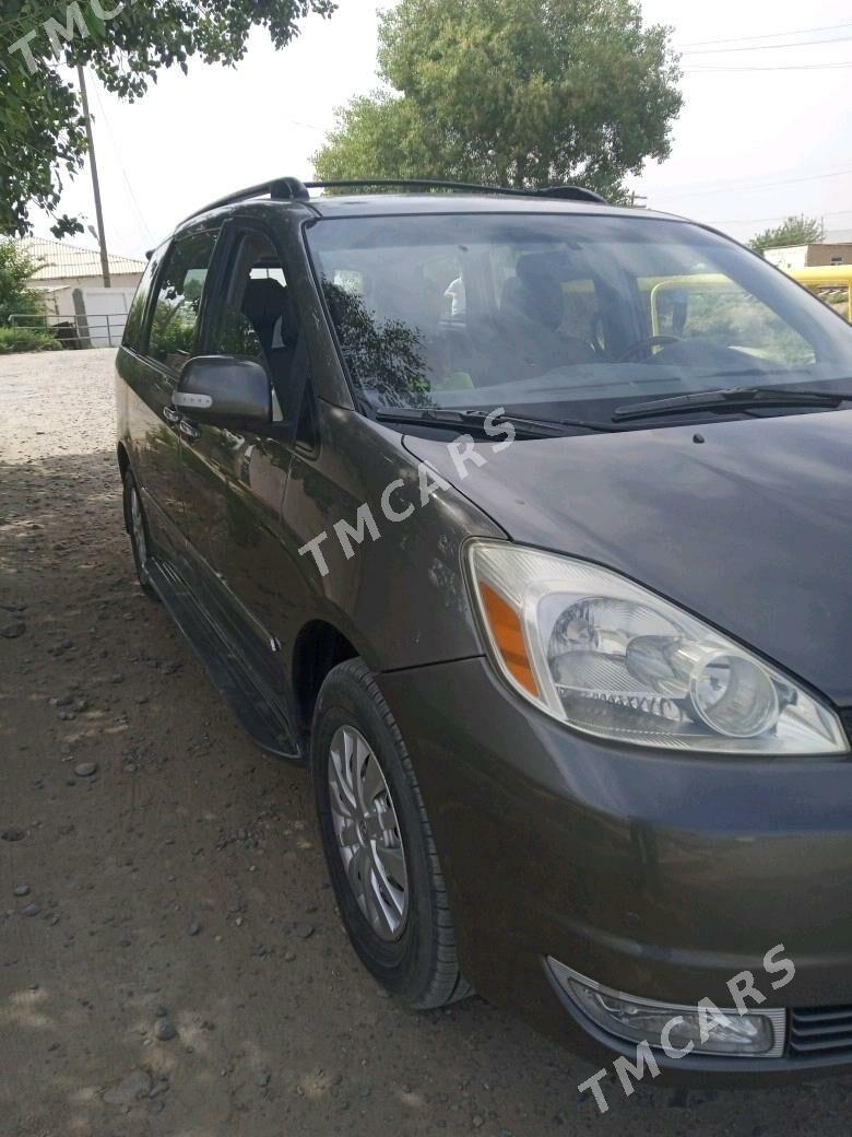 Toyota Sienna 2004 - 240 000 TMT - Ёлётен - img 3